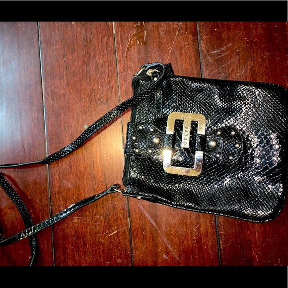 Guess crossbody purse - Picture 1 of 2